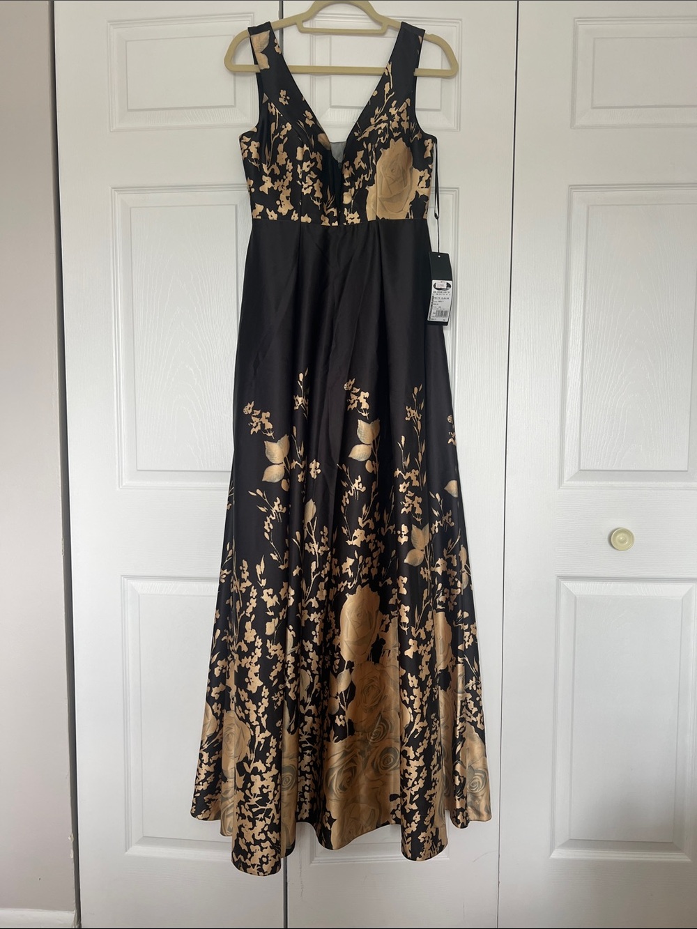 Black & Gold Floral V-Neck Evening Dress